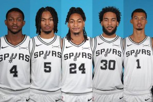 bob半岛体育登录入口-NBA总决赛G1阵容：两队均全员出战 尼克斯首发比马刺贵8149万